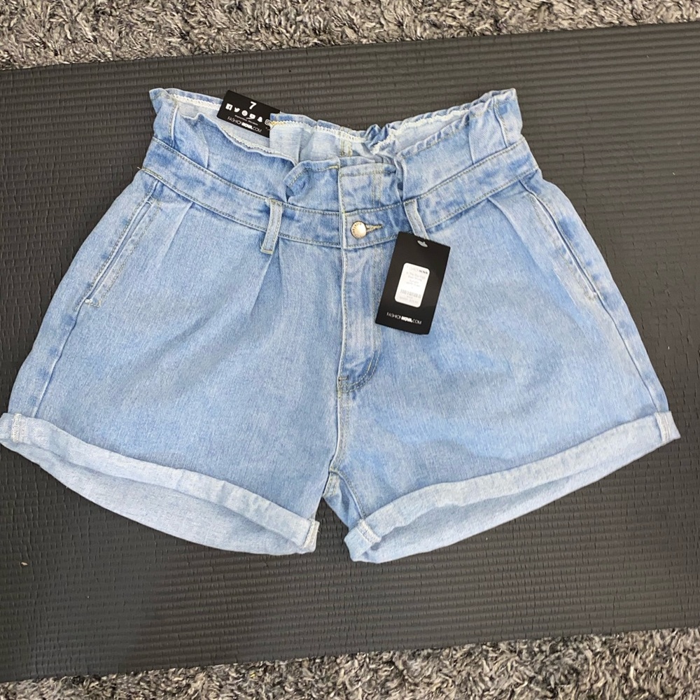 FASHION NOVA SHORTS